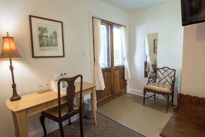 Room 47 of 103
