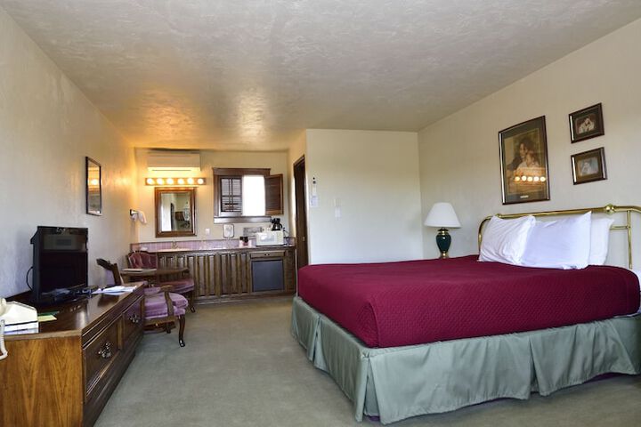 Room 15 of 34