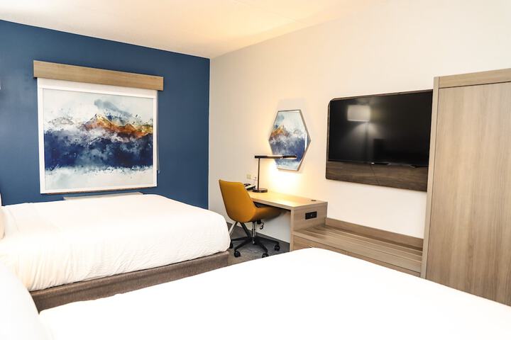 Room 25 of 58