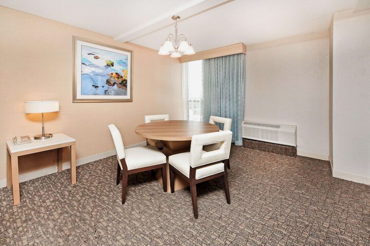 Room 22 of 40