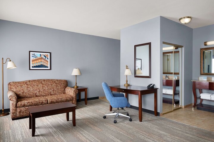 Room 15 of 27