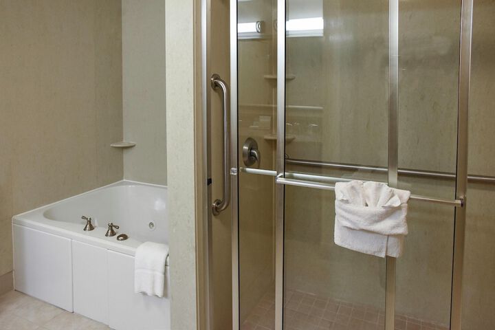 Hampton Inn & Suites Youngstown-Canfield