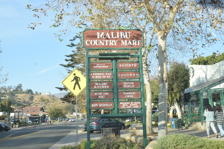 Malibu Beach Paradise Apartments