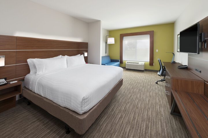 Room 14 of 42