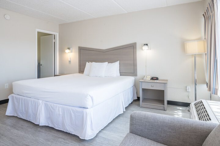 Room 50 of 72