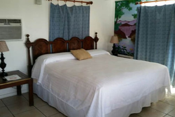 Room 14 of 32