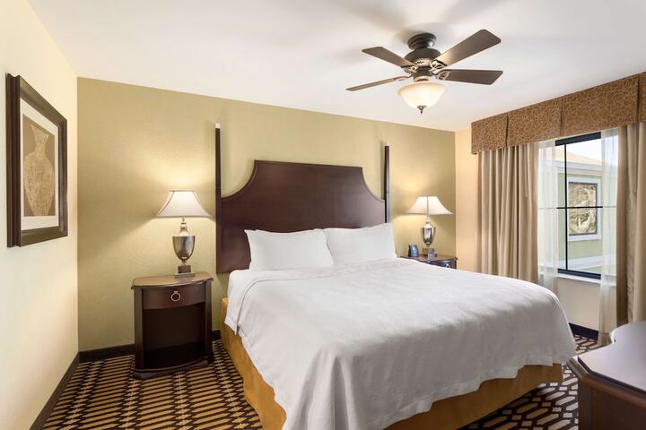 Room 25 of 40