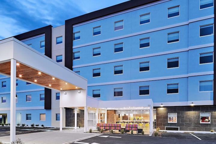 Hotel 5 of 33