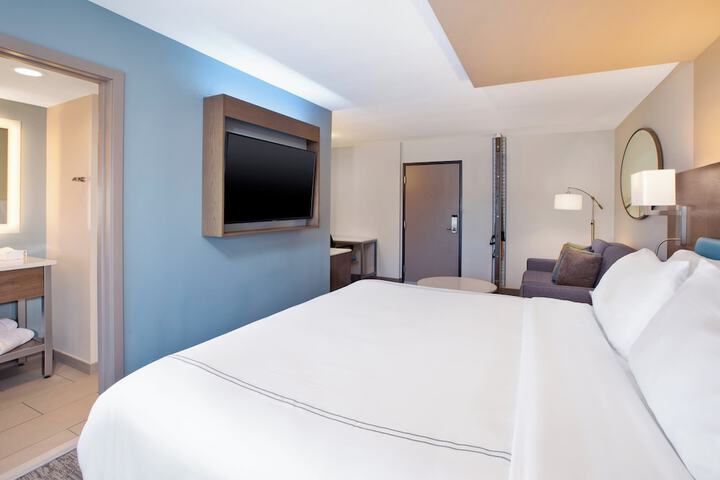 Room 16 of 51