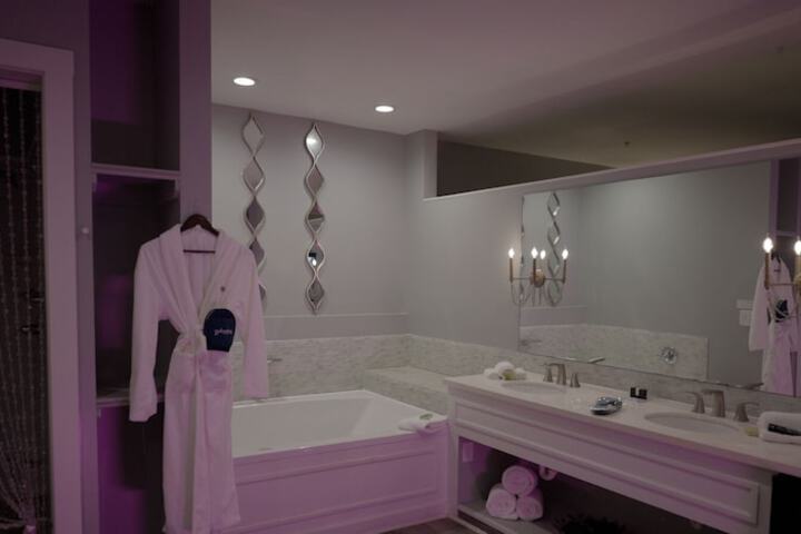 Belamere Swimming Pool Suites