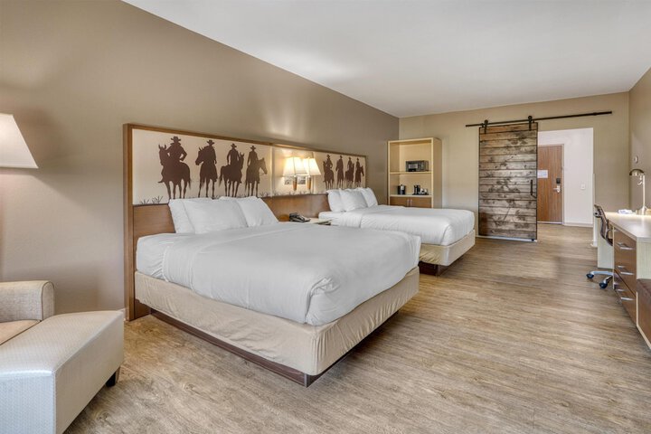 Best Western Bandera Suites & Saloon