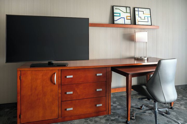 Room 14 of 37