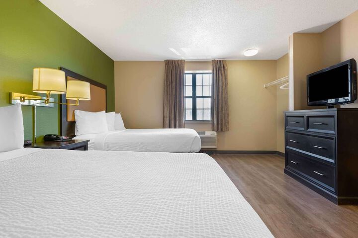 Room 25 of 29