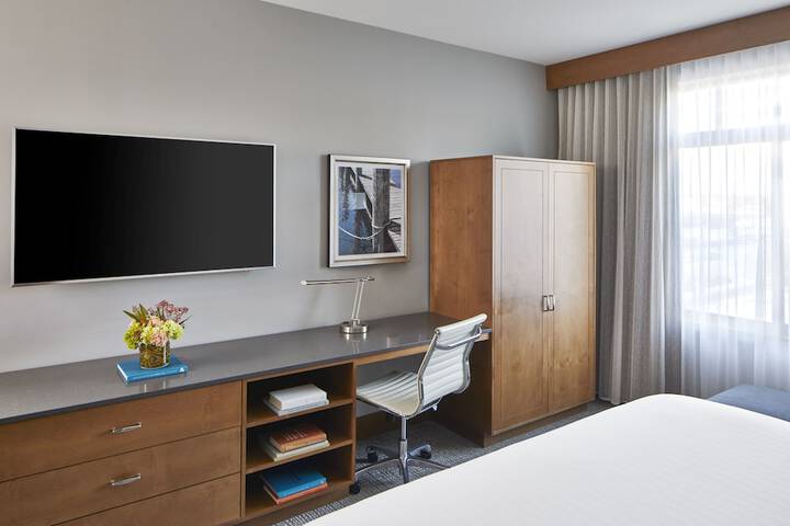 Room 37 of 64