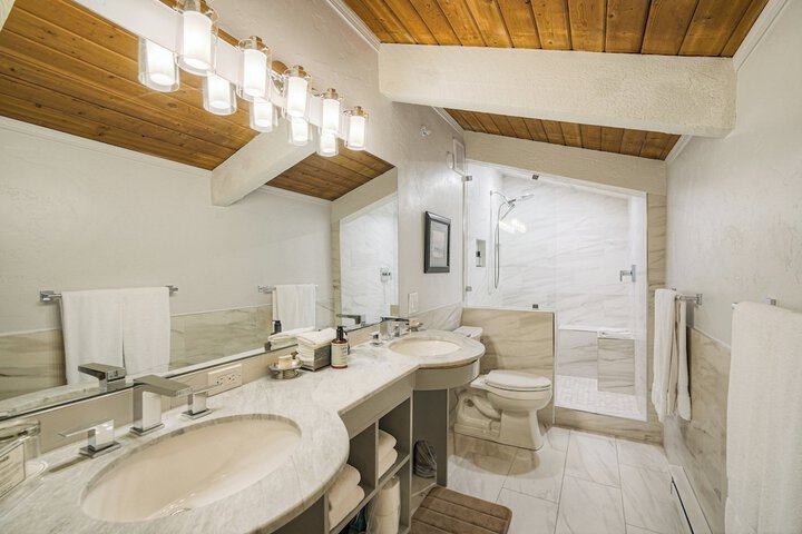 The Lodge at Vail a RockResort by Vail Resorts