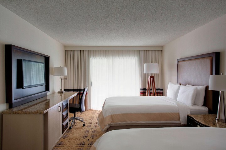 Room 72 of 207
