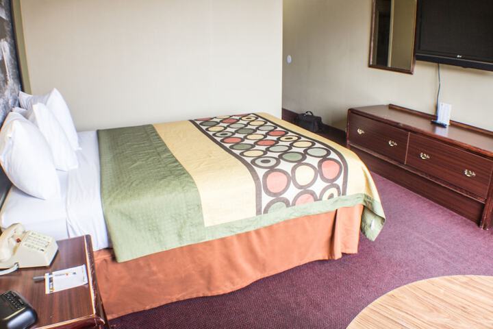 Room 27 of 51