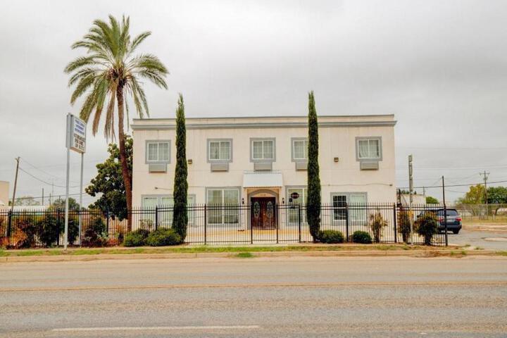 Hotel O Dilley Main St. TX