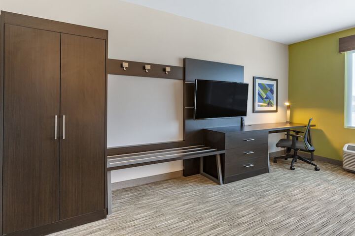 Room 13 of 52