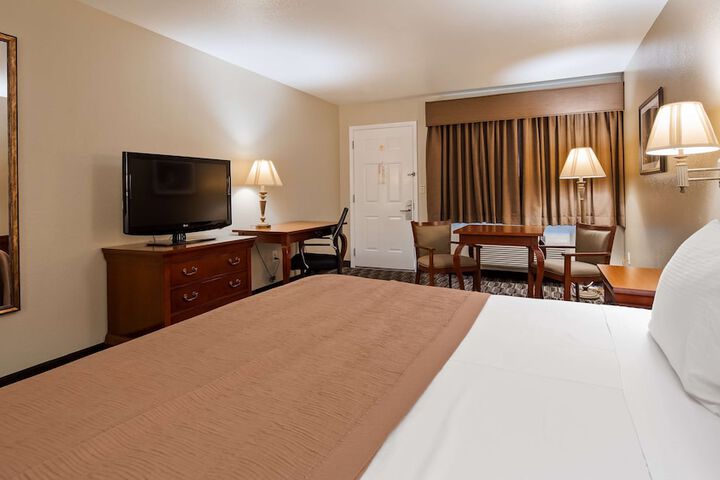 Room 12 of 30