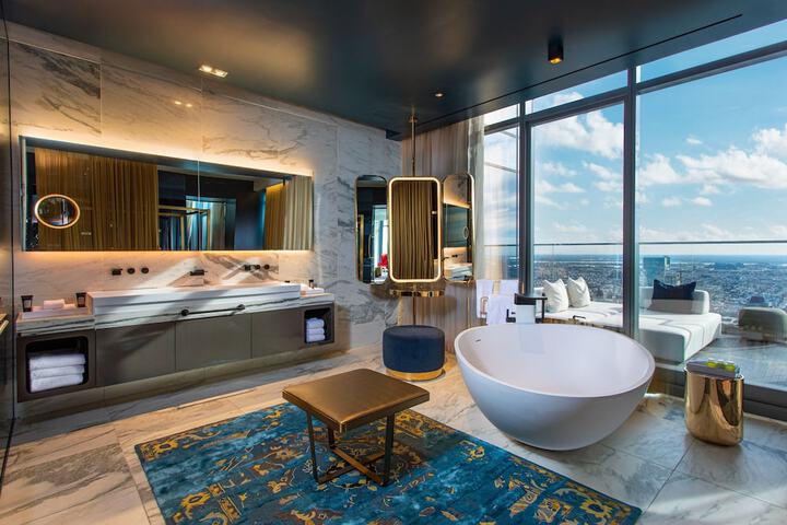 Room 50 of 131