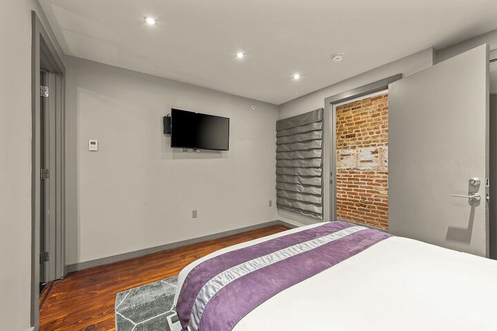 Room 129 of 488