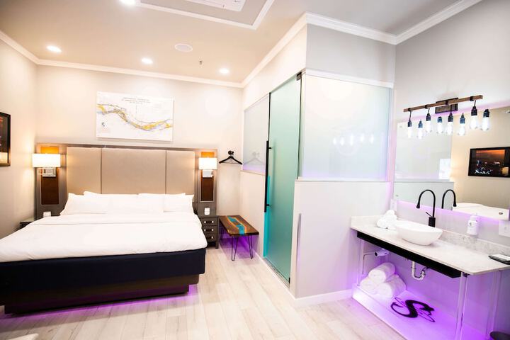Room 30 of 140