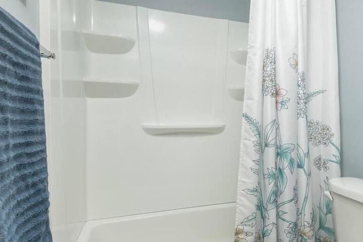 Glencoe-freshly remodeled-pets ok-4 bedrooms-grill