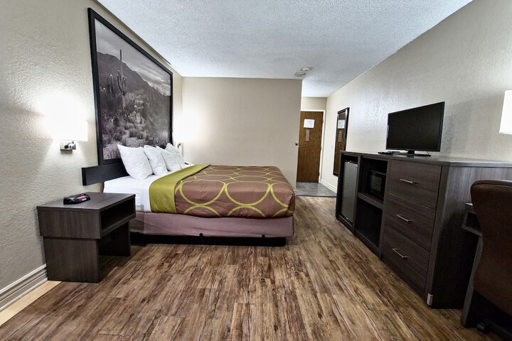 Super 8 by Wyndham Goodyear / Phoenix Area