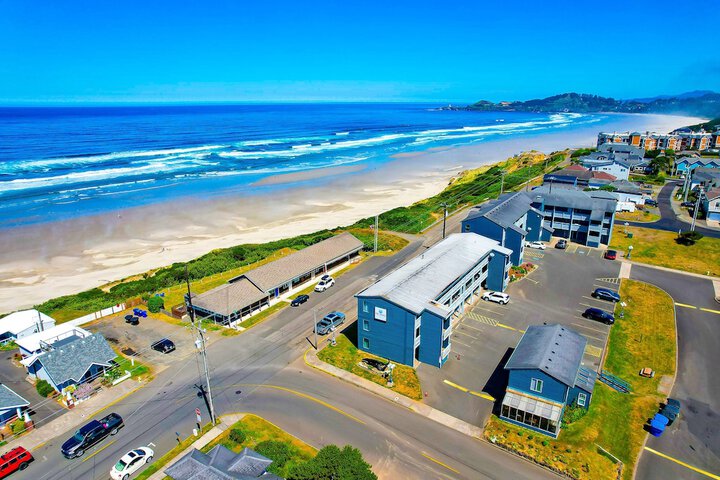 Waves Hotel NYE Beach - Newport OR
