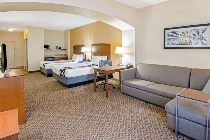 Room 17 of 31