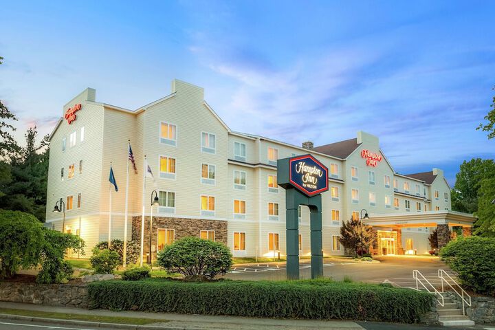 Hotel 2 of 32