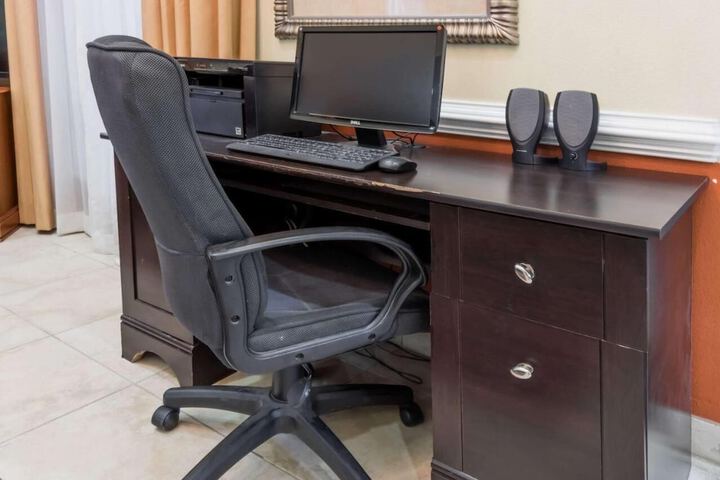 Business Center 22 of 22