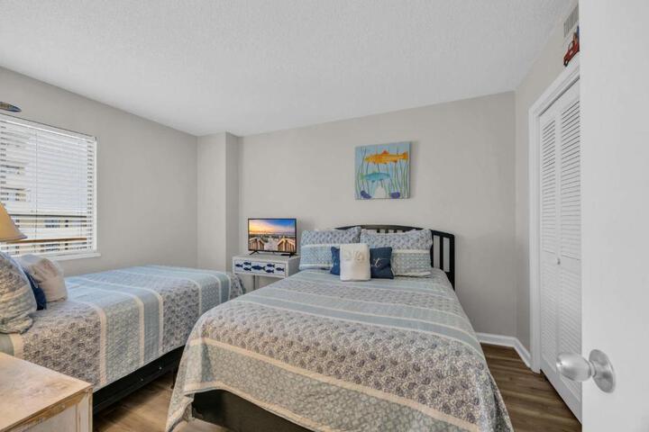 Oceanfront Condo Huge Pools Top Rated Ocean Creek Resort