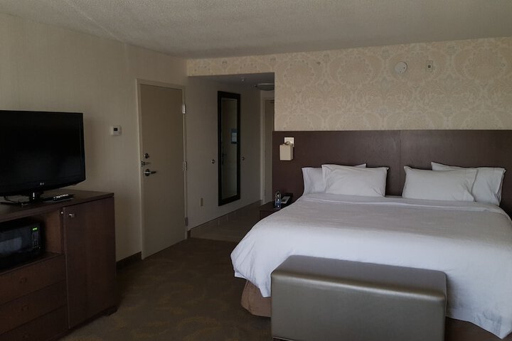 Room 21 of 90