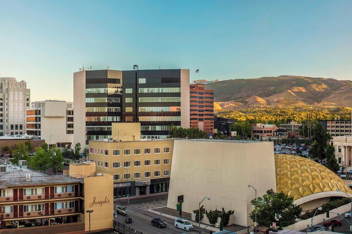 Renaissance Reno Downtown Hotel & Spa
