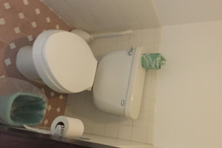 Room 16 of 25