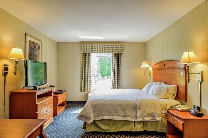 Room 19 of 28