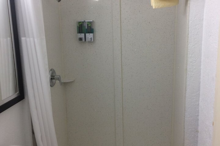 Room 12 of 21