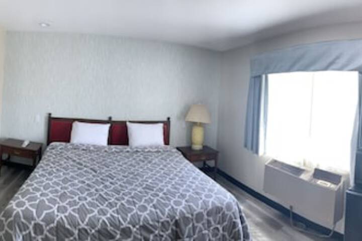 Room 9 of 26