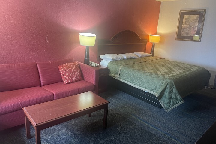 Room 8 of 20