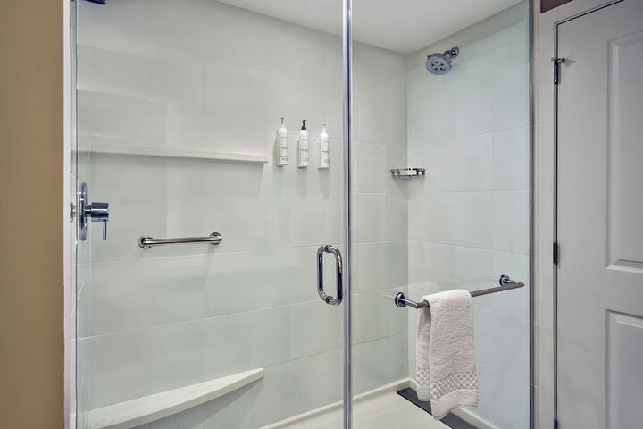 Room 15 of 27