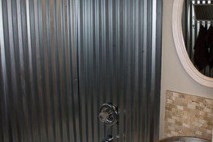 Columbia Gardens Winery and Grape Escape Guesthouse