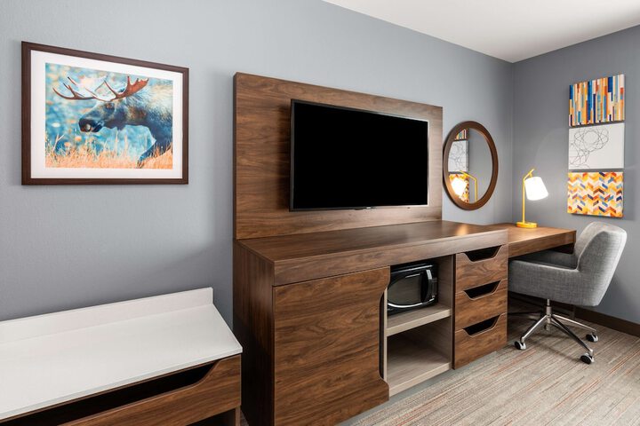 Room 12 of 33