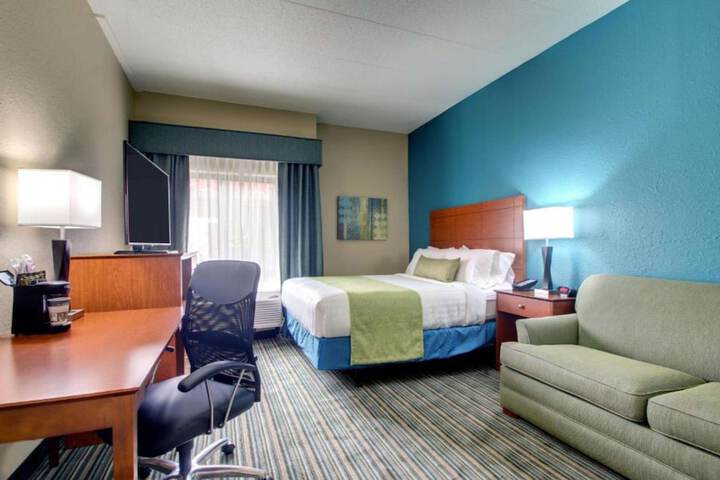 Room 34 of 51