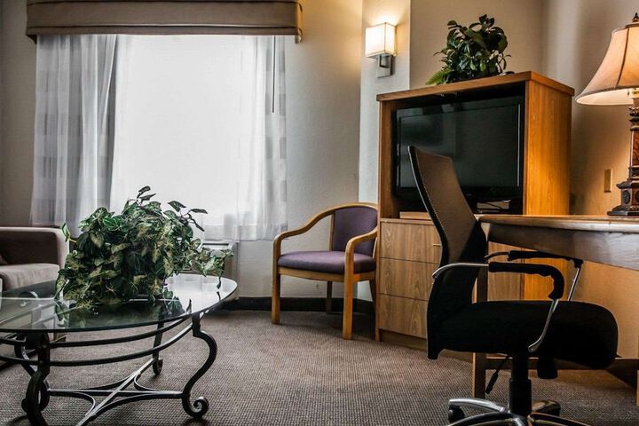 Room 13 of 39