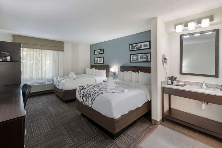 Room 14 of 40