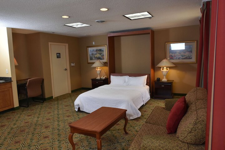 Room 14 of 20