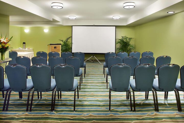 DoubleTree by Hilton Hotel Alana - Waikiki Beach