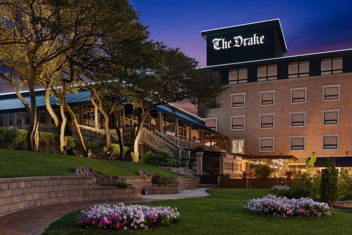 Hotel 3 of 75